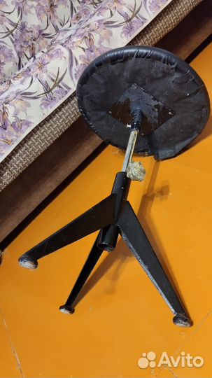 Стульчик для пианино