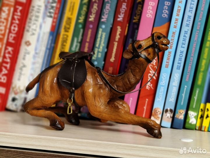 Кожаный верблюд статуэтка