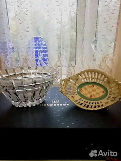 Конфетница, самовар, сахарница, ложечки