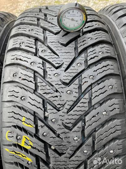 Nokian Tyres Hakkapeliitta 8 SUV 235/65 R17