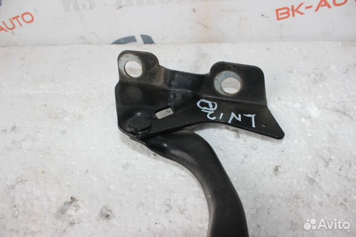 Петли капота на Lincoln Navigator 2