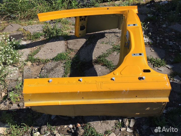 Стойка средняя левая Ford Focus 3