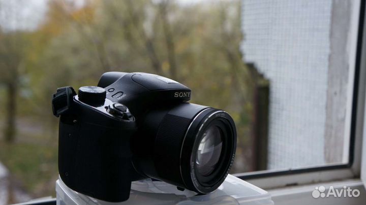 Sony Cuber-Shot DSC-H400