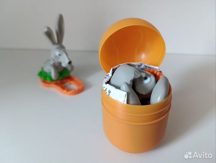 Киндер сюрприз Маша и медведь 2023