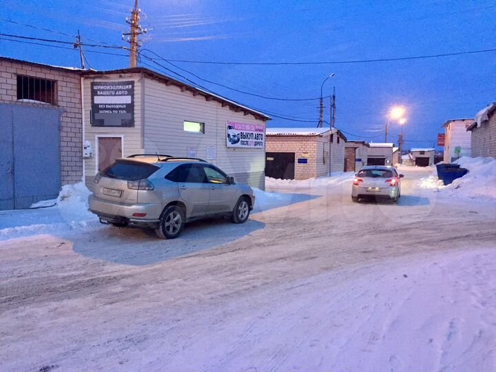 Гараж, > 30 м²