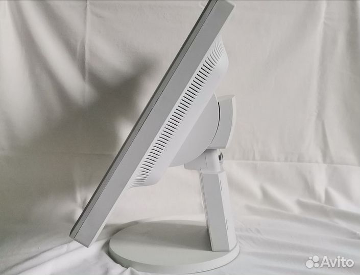 Монитор NEC lcd1970nxp
