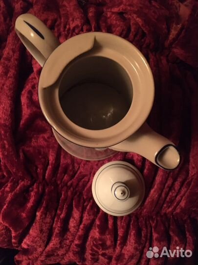 Чайник фарфоровый 19 век