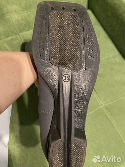 Лыжные ботинки 35 р