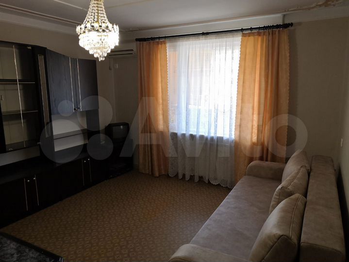 2-к. квартира, 60 м², 8/10 эт.