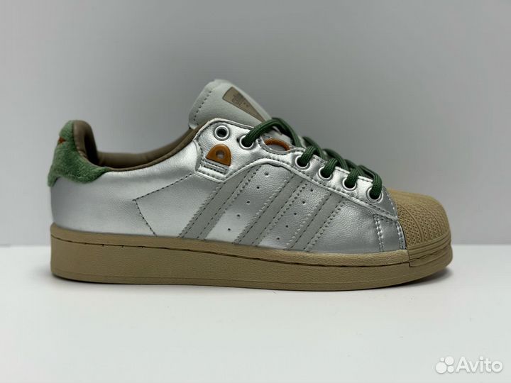 Adidas superstar yanwai sneaker in Green