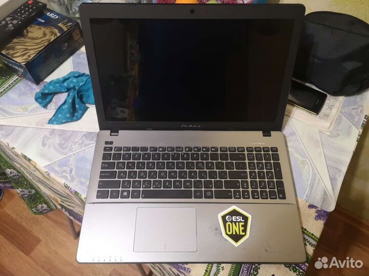 Ноутбук Asus F552C на i3 с видюхой 2 гига