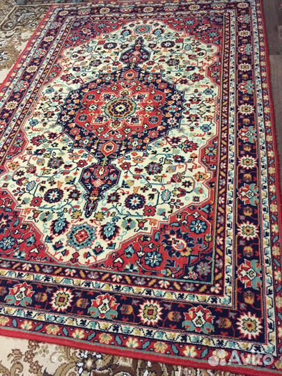 Шерстяной ковёр