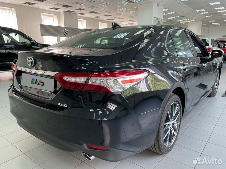Toyota Camry 2.5 AT, 2023