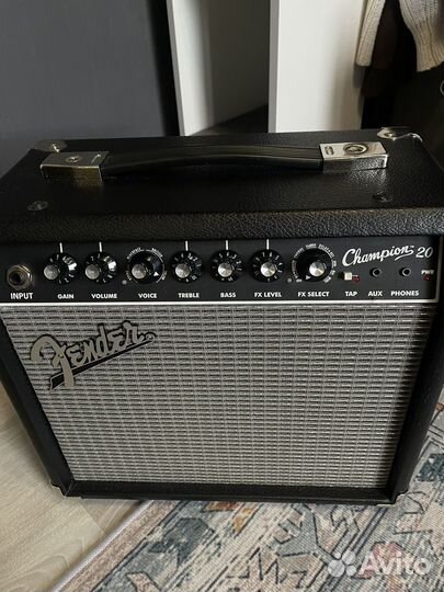 Fender champion 20 комбоусилитель