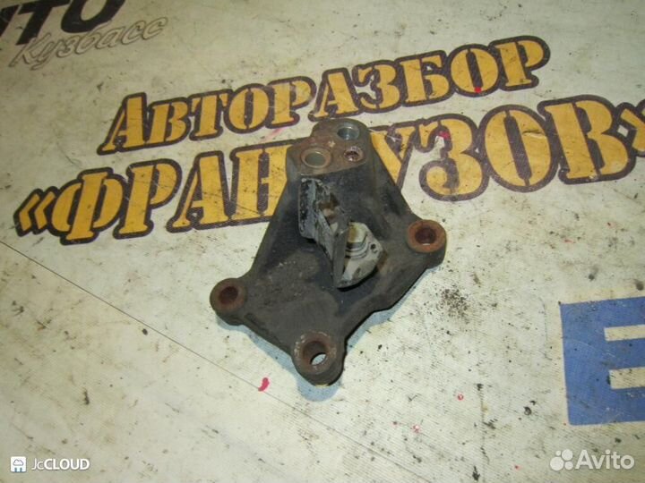 Кронштейн кпп на KIA RIO JB G4EE