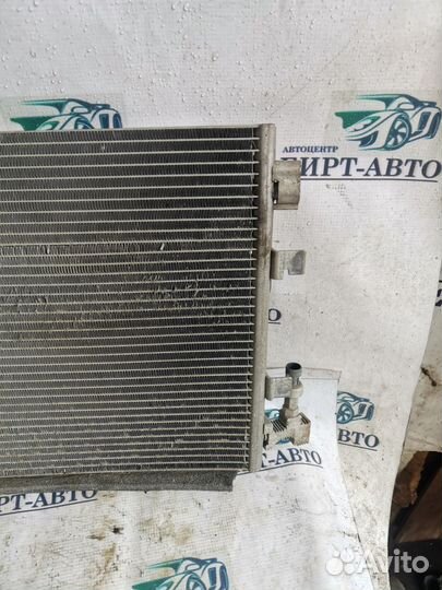 Радиатор кондиционера Renault Megane III (2008—201