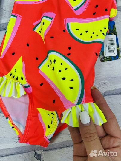 Купальник для девочки,новый,с защитой
