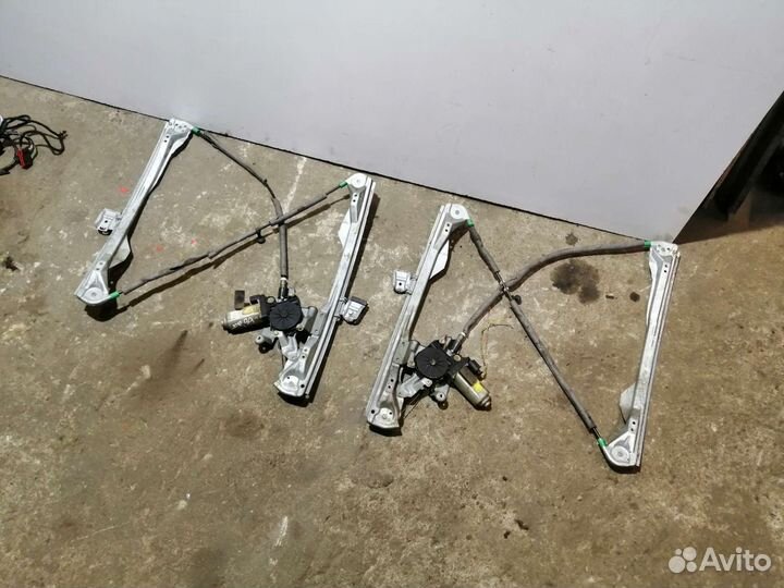 Стеклоподьемник на трехдверку Форд Фокус 1