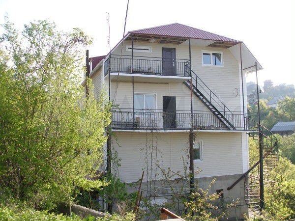 Дом 520 м² на участке 6,5 сот.