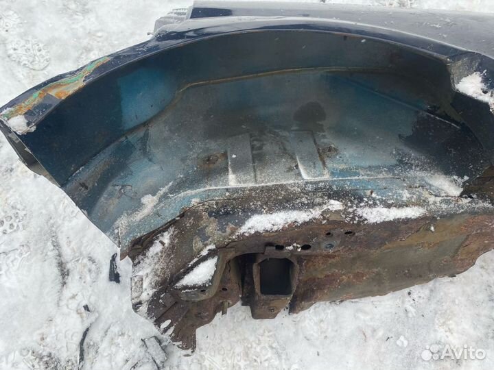 Крыло заднее левое Форд