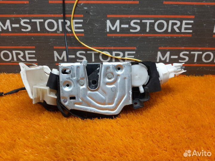 Замок двери передний левый Mercedes-Benz S-Class