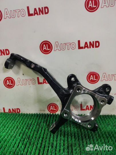 Кулак поворотный передний левый Toyota Land