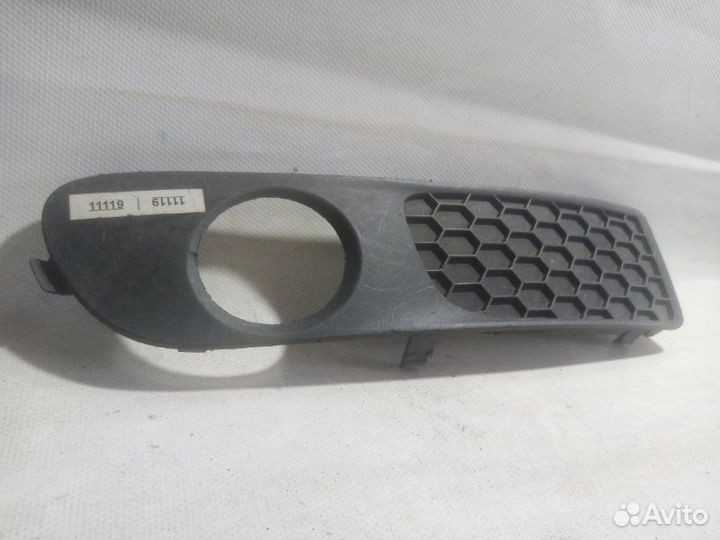 Решетка в бампер передняя правая Volvo S80 2006