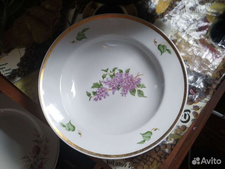 Отдам тарелки (много разных)