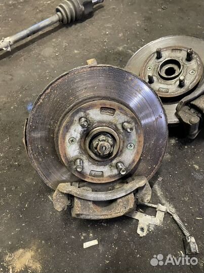 Hyundai i20 Кулак поворотный передний в сборе