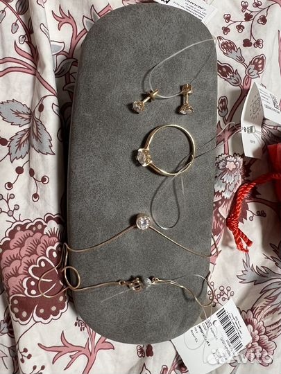 Компоект украшений новых позолото