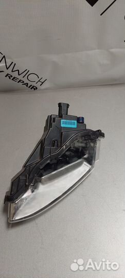 Фара противотуманная правая Land Rover Discovery