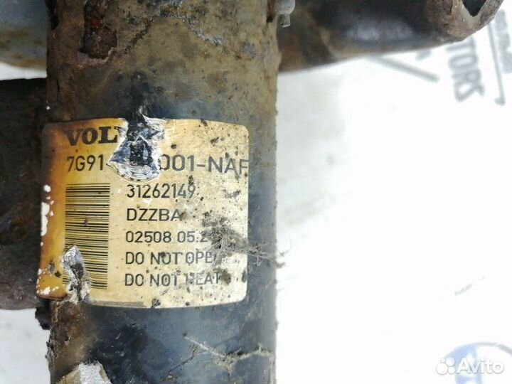 Стойка в сборе передняя левая Volvo V70 XC70 (08)