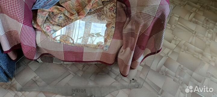 Переднее левое стекло Рено Логан 1