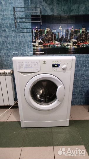 Узкая стиральная машинка indesit