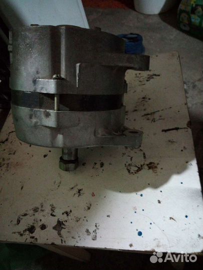 Продам генератор новый