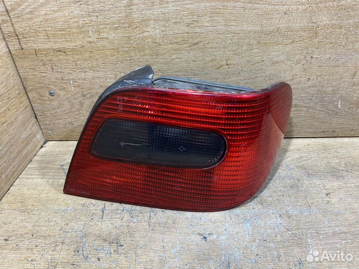 Фонарь правый Citroen Xsara дорест Арт. 111315