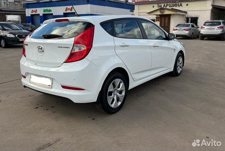 Фонарь задний правый. Хендай солярис хэтчбек