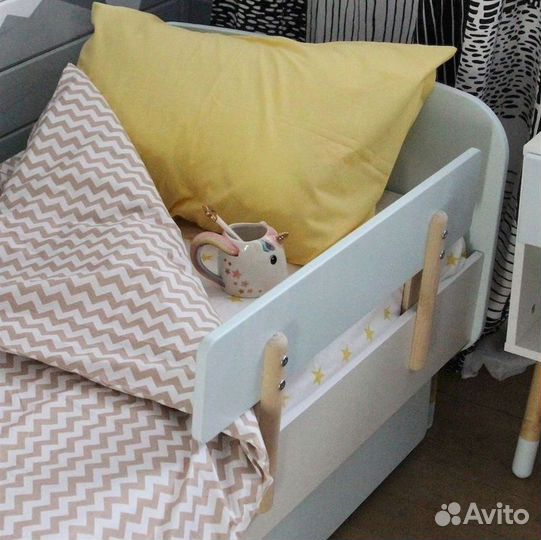 Стеллаж для игрушек