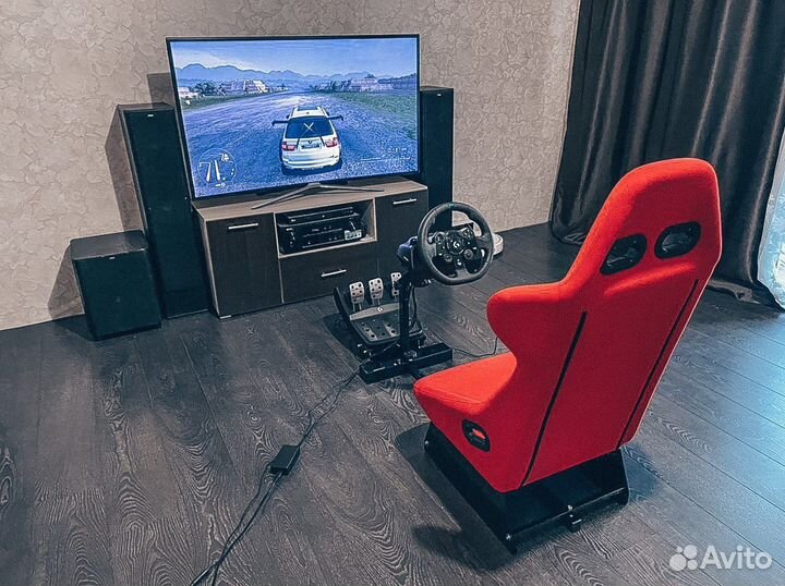 Кокпит RealGame для автосимулятора