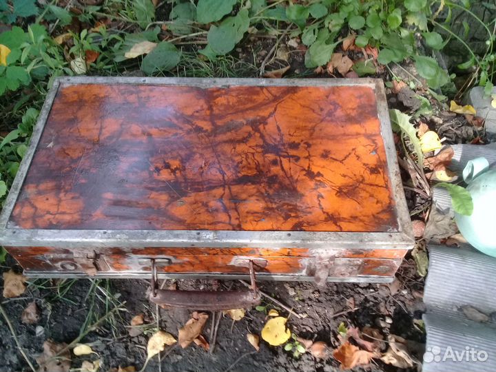 Старинный ящик- чемоданчик