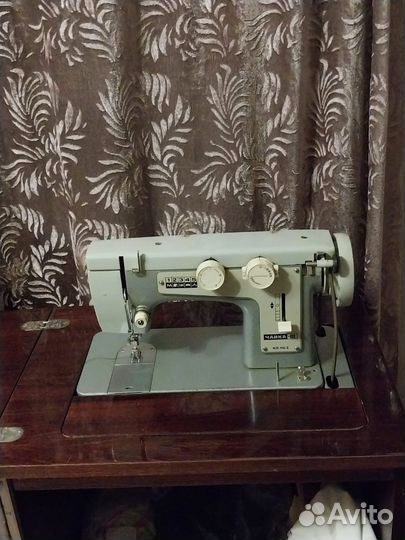 Швейная машина Чайка 3