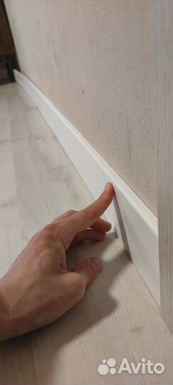 Плинтус из мдф напольн. белый 2400 мм