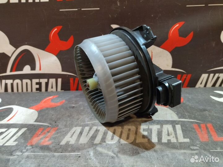 Моторчик печки Honda Civic 8 4D