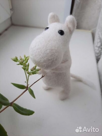 Мумий-тролль. Игрушка из шерсти