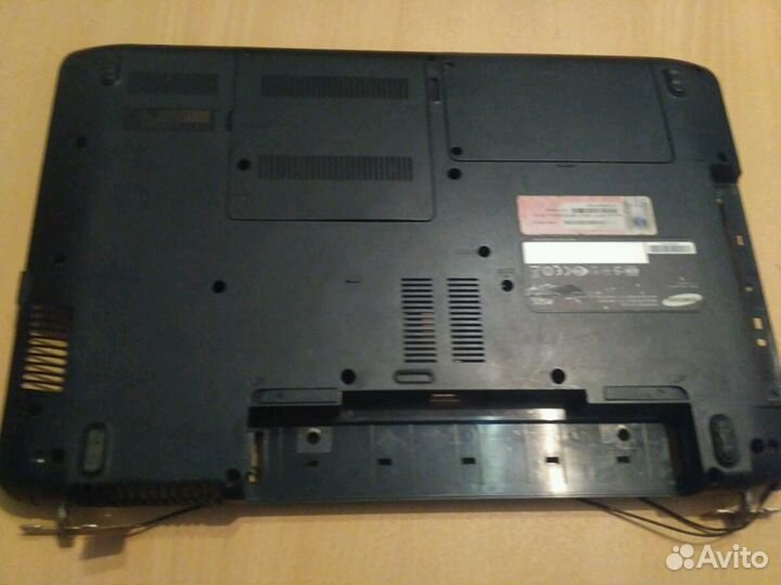 Поддон от samsung np-r525 r540 r530 итд