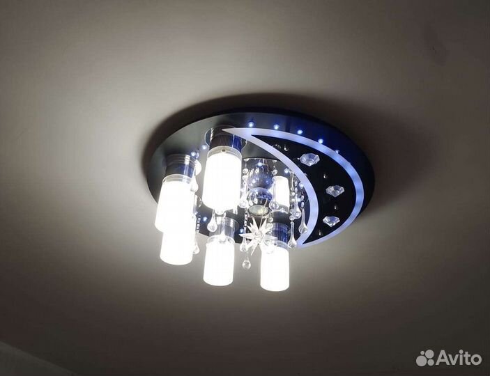 Светильник потолочный