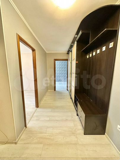 2-к. квартира, 53 м², 1/9 эт.