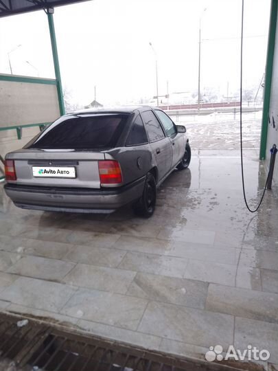 Opel Vectra 1.6 МТ, 1989, 300 000 км