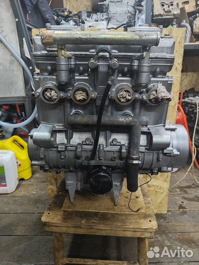 Двигатель/мотор для Kawasaki ZZR400-II