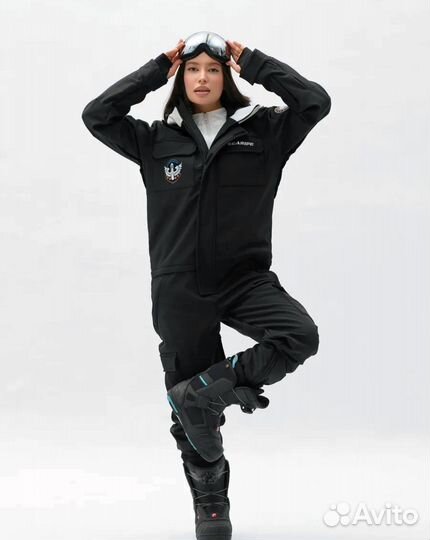 Горнолыжный комбинезон женский